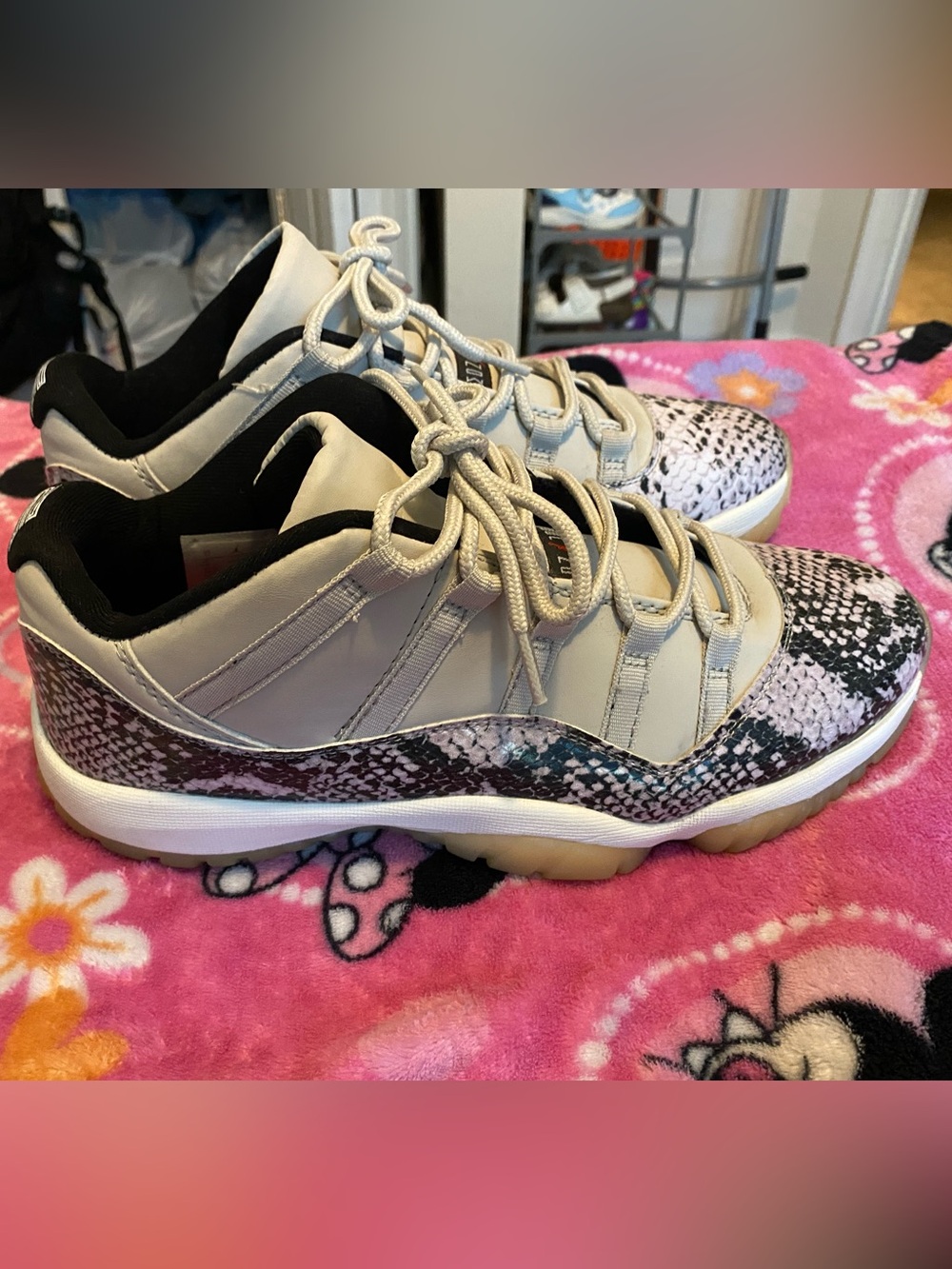 Air Jordan 11 Low Snakeskin Light Bone Size 11 Men’s Clean No Box